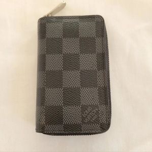 Louis Vuitton zippy coin purse vertical